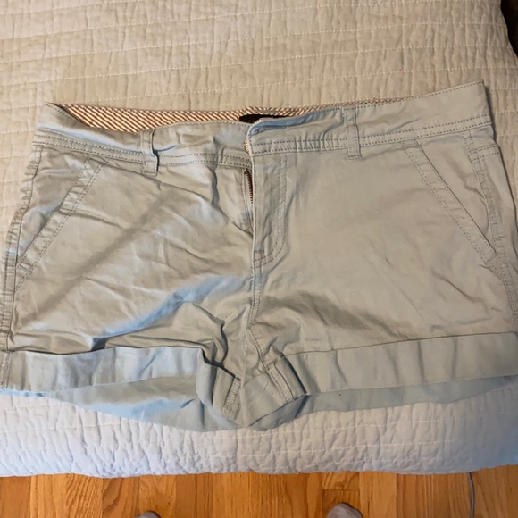 Size 8 Aeropostale Light Blue Jean Shorts - Picture 1 of 3